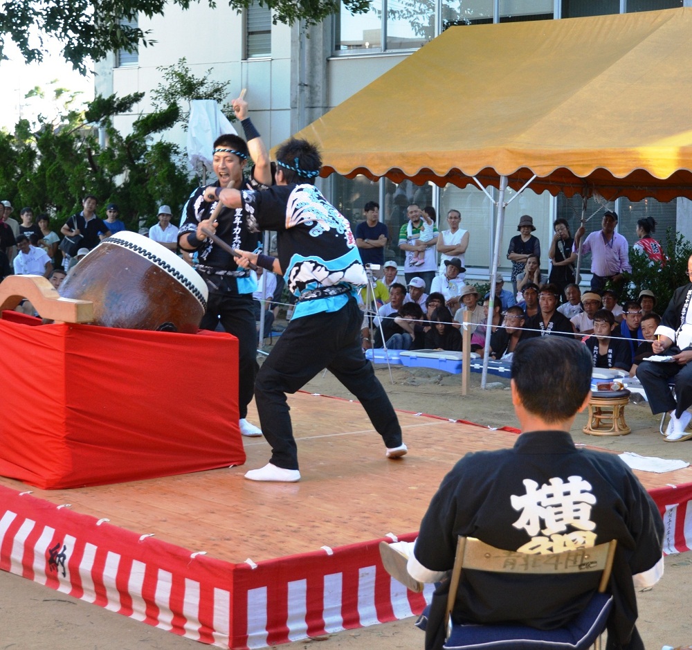 横綱を中心とした審判団による公正かつ厳正な審査が行われる