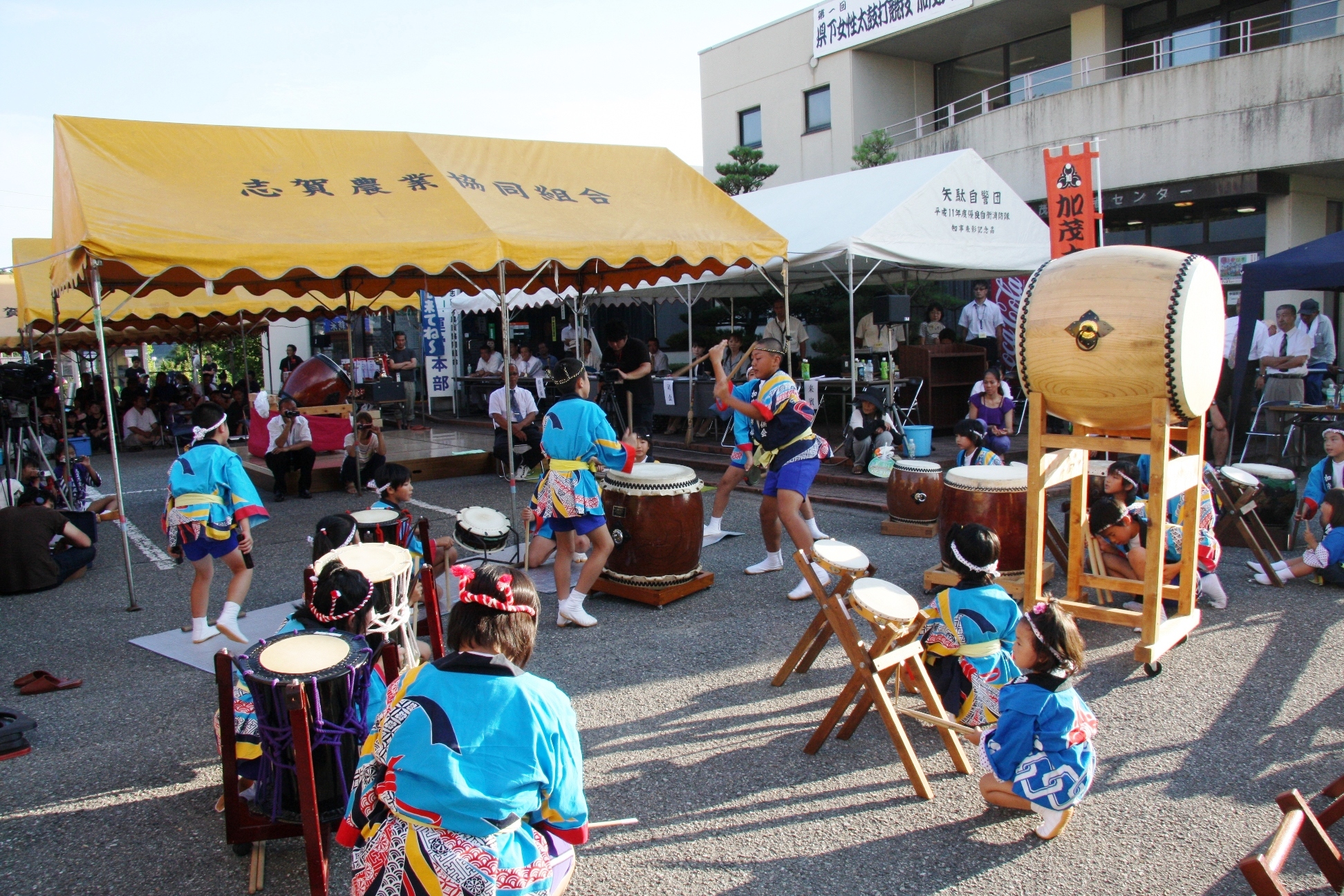 地元加茂地区の太鼓団体による披露太鼓もありました