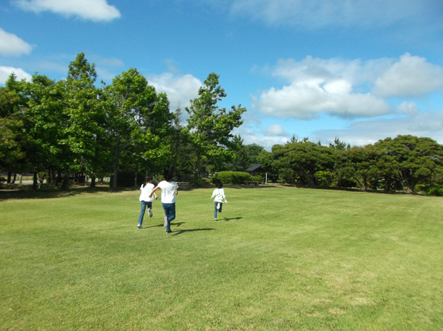 隣接する柴木公園