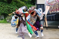 笛、鐘、太鼓の音が心地よい