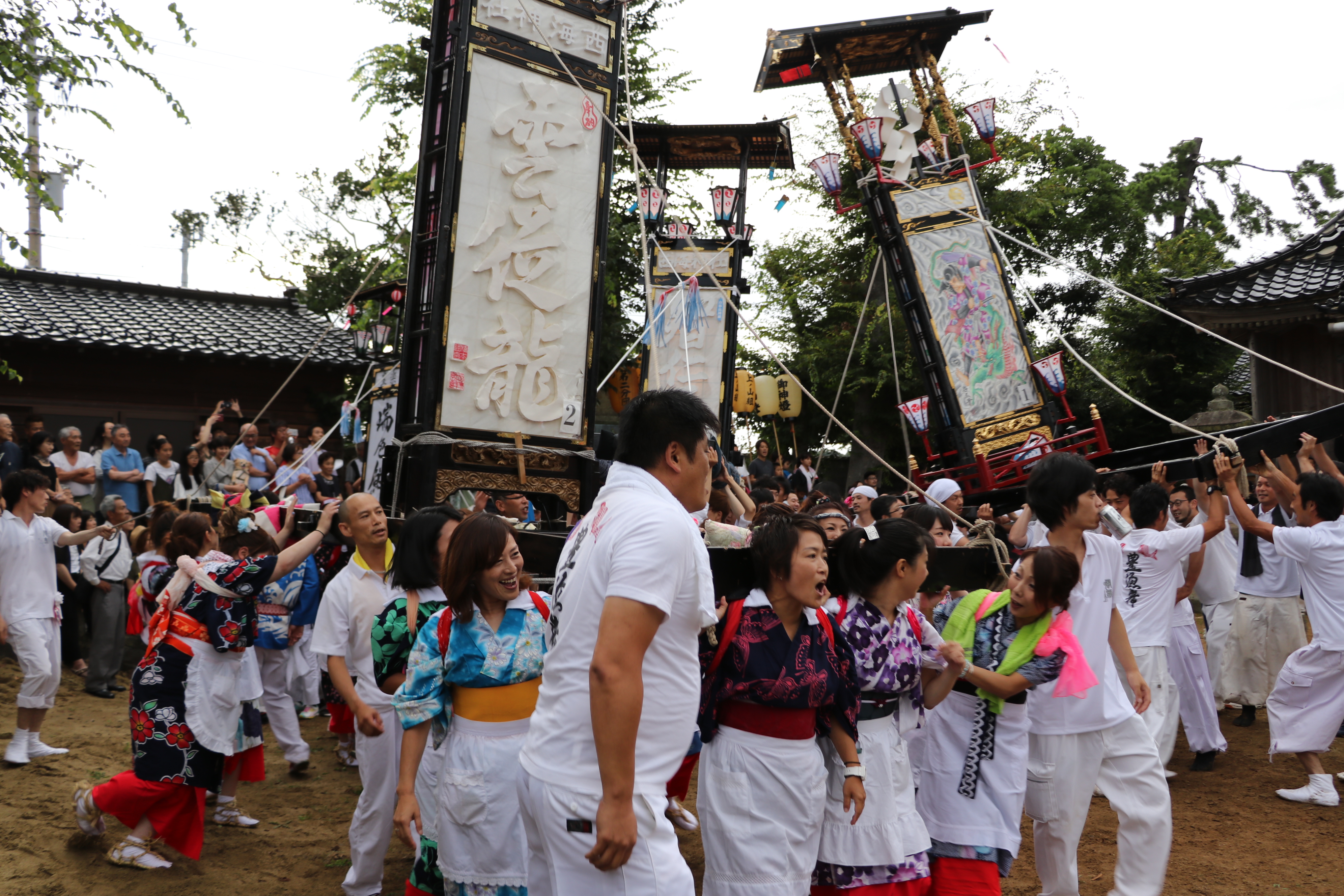 西海神社境内