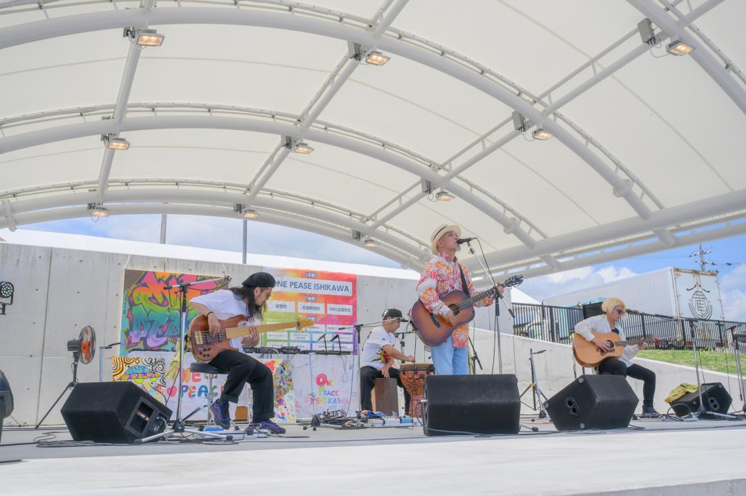 スペシャルライブ！かりゆし58登場！